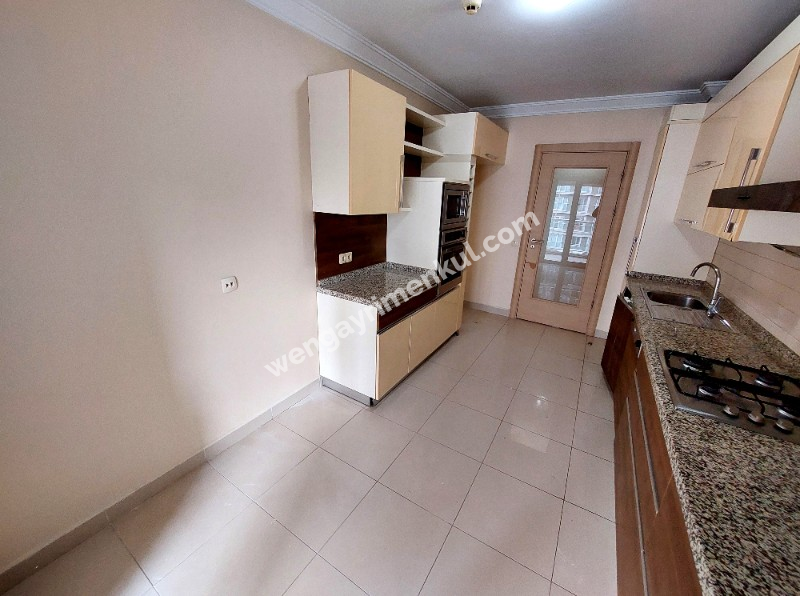 WEN BERKAN GÜLER'DEN AVRUPA KONUTLARI TEM'DE 4.5+1 4. KAT 169 m2 LÜKS DAİRE