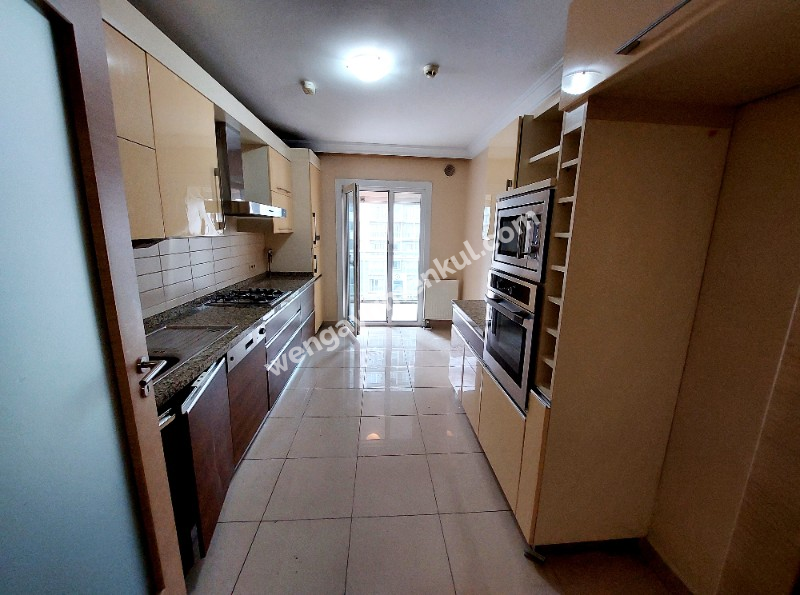 WEN BERKAN GÜLER'DEN AVRUPA KONUTLARI TEM'DE 4.5+1 4. KAT 169 m2 LÜKS DAİRE