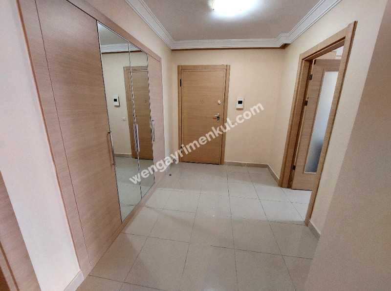 WEN BERKAN GÜLER'DEN AVRUPA KONUTLARI TEM'DE 4.5+1 4. KAT 169 m2 LÜKS DAİRE