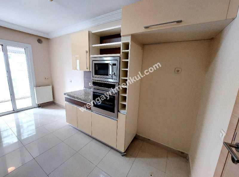 WEN BERKAN GÜLER'DEN AVRUPA KONUTLARI TEM'DE 4.5+1 4. KAT 169 m2 LÜKS DAİRE