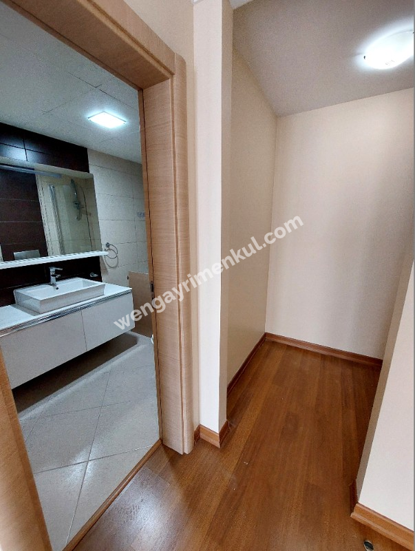 WEN BERKAN GÜLER'DEN AVRUPA KONUTLARI TEM'DE 4.5+1 4. KAT 169 m2 LÜKS DAİRE