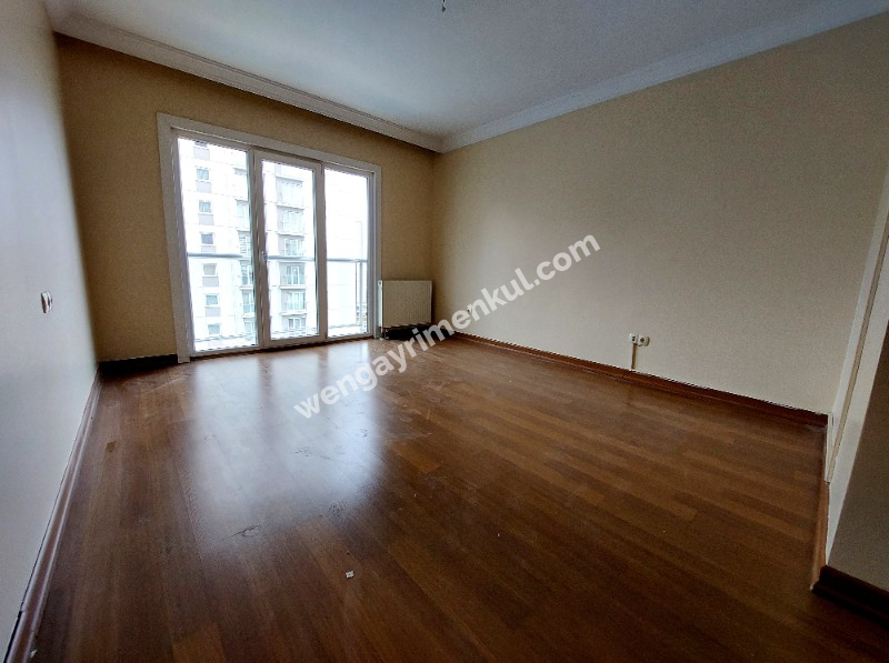 WEN BERKAN GÜLER'DEN AVRUPA KONUTLARI TEM'DE 4.5+1 4. KAT 169 m2 LÜKS DAİRE