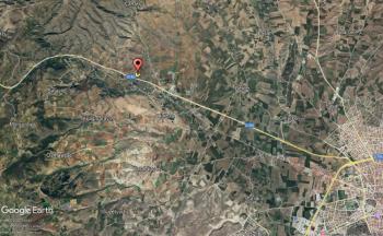 GÜVENAY – ÇORUM İSKİLİP YOLU YANI – 9.675 M² SATILIK VERİMLİ TARLA