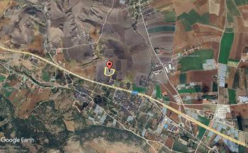 GÜVENAY – ÇORUM İSKİLİP YOLU YANI – 9.675 M² SATILIK VERİMLİ TARLA