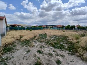 GÜVENAY – ÇORUM CEMİLBEY YOLU ÜZERİ – ANA YOLA CEPHELİ 570 M² CEVİZ AĞAÇLI HAZIR BAHÇE