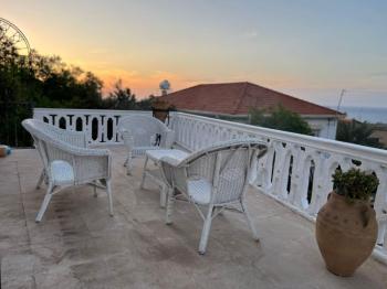 GİRNE LAPTA BÖLGESİNDE SATILIK KOMPLE BİNA ( BUTİK OTEL )   0533 880 00 84