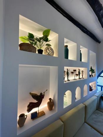 GİRNE LAPTA BÖLGESİNDE SATILIK KOMPLE BİNA ( BUTİK OTEL )   0533 880 00 84
