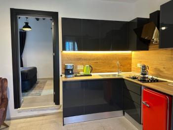 GİRNE LAPTA BÖLGESİNDE SATILIK KOMPLE BİNA ( BUTİK OTEL )   0533 880 00 84