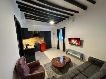 GİRNE LAPTA BÖLGESİNDE SATILIK KOMPLE BİNA ( BUTİK OTEL )   0533 880 00 84