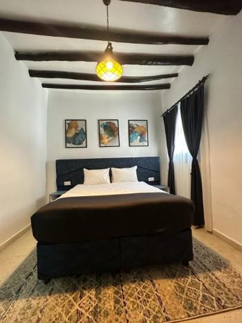 GİRNE LAPTA BÖLGESİNDE SATILIK KOMPLE BİNA ( BUTİK OTEL )   0533 880 00 84