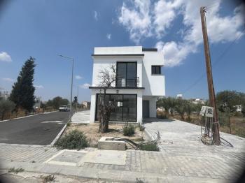 LEFKOŞA DEMİRHANDA SATILIK MÜSTAKİL 3+1 SIFIR MÜSTAKİL EV 0533 880 0084