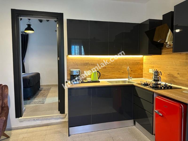 GİRNE LAPTA BÖLGESİNDE SATILIK KOMPLE BİNA ( BUTİK OTEL )   0533 880 00 84