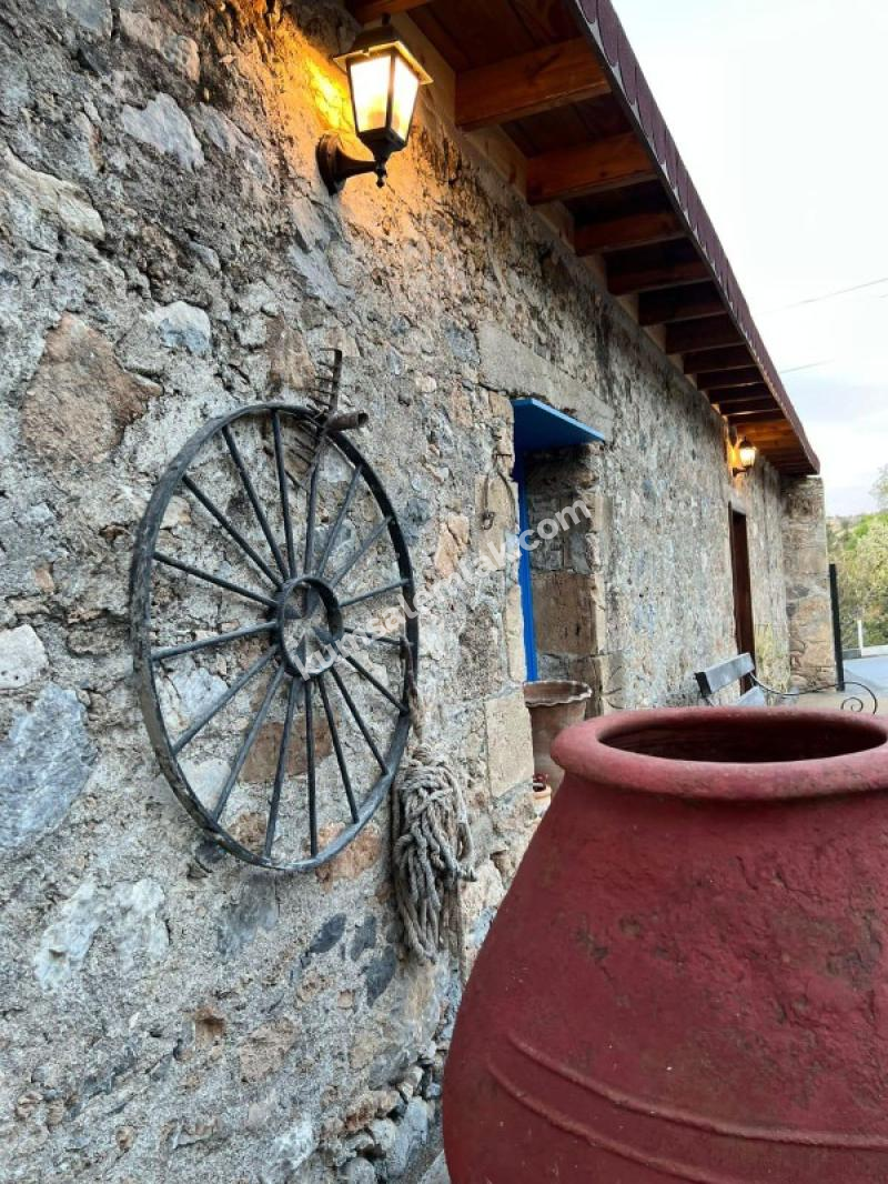 GİRNE LAPTA BÖLGESİNDE SATILIK KOMPLE BİNA ( BUTİK OTEL )   0533 880 00 84