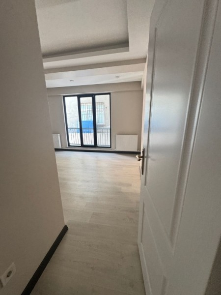 Metroya Yakın Sıfır Daire! Karadolap Binevler 2+1 | 1. Kat | 30.000 TL Kira Garantili