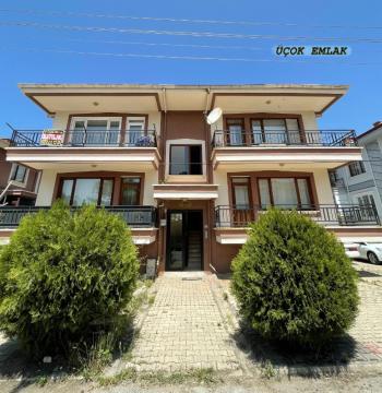 AFYON ÜÇOK EMLAKTAN FATİH MAH SATILIK TEMİZ BAKIMLI 3+1 DAİRE