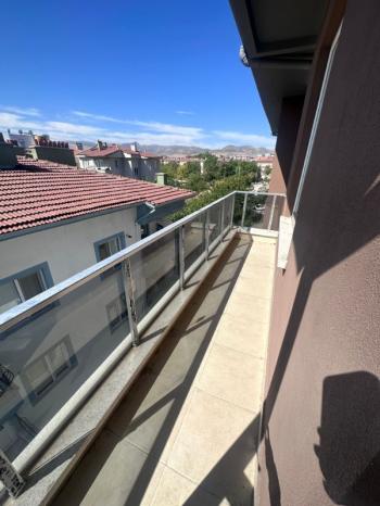AFYON ÜÇOK EMLAKTAN ALİ İHSAN PAŞA MAH SATILIK LÜX 3+1 DAİRE
