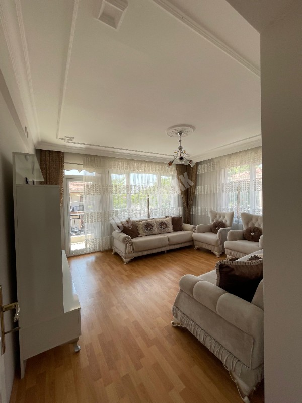 AFYON ÜÇOK EMLAKTAN FATİH MAH SATILIK TEMİZ BAKIMLI 3+1 DAİRE