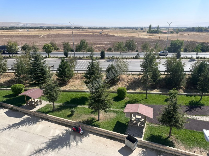 AFYON ÜÇOK EMLAKTAN ALİ İHSAN PAŞA MAH SATILIK LÜX 3+1 DAİRE