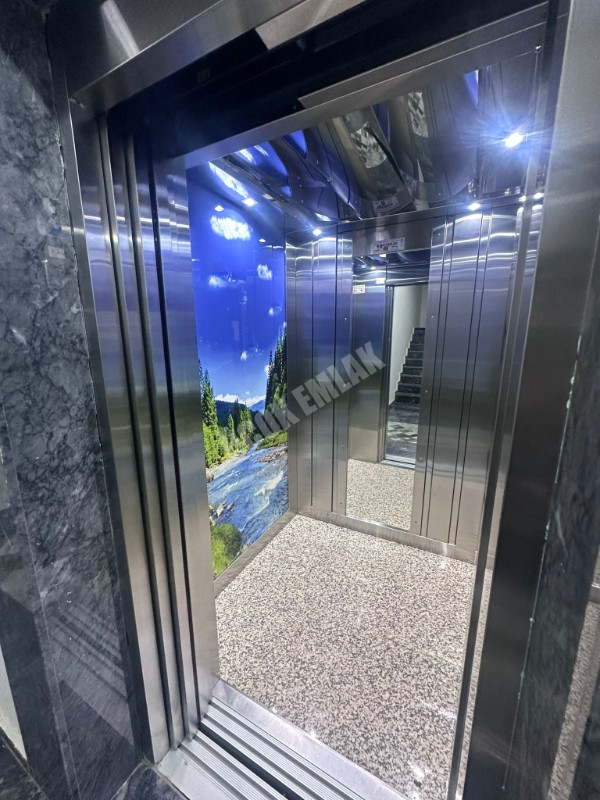AFYON ÜÇOK EMLAKTAN ALİ İHSAN PAŞA MAH SATILIK LÜX 3+1 DAİRE