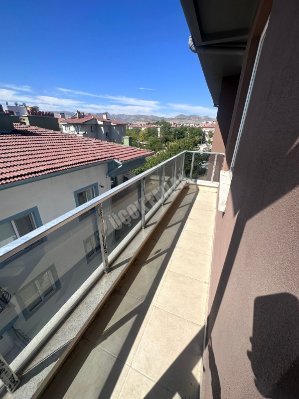 AFYON ÜÇOK EMLAKTAN ALİ İHSAN PAŞA MAH SATILIK LÜX 3+1 DAİRE