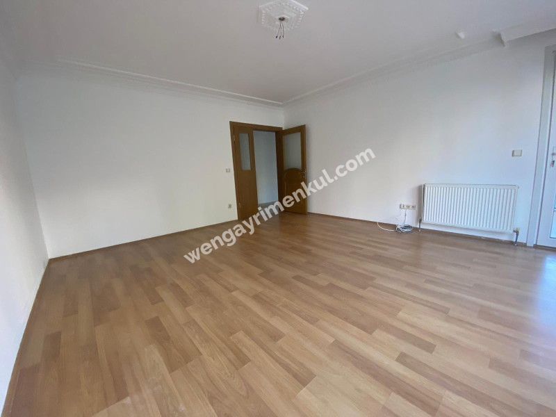 ATALAR MH.,3 + 1, 100 M², GENÇ BİNA, BAKIMLI, BOYALI