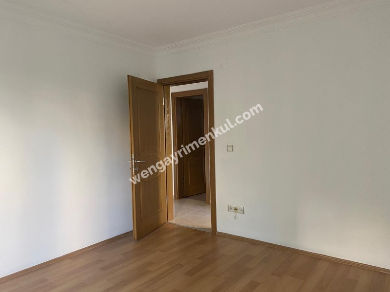 ATALAR MH.,3 + 1, 100 M², GENÇ BİNA, BAKIMLI, BOYALI