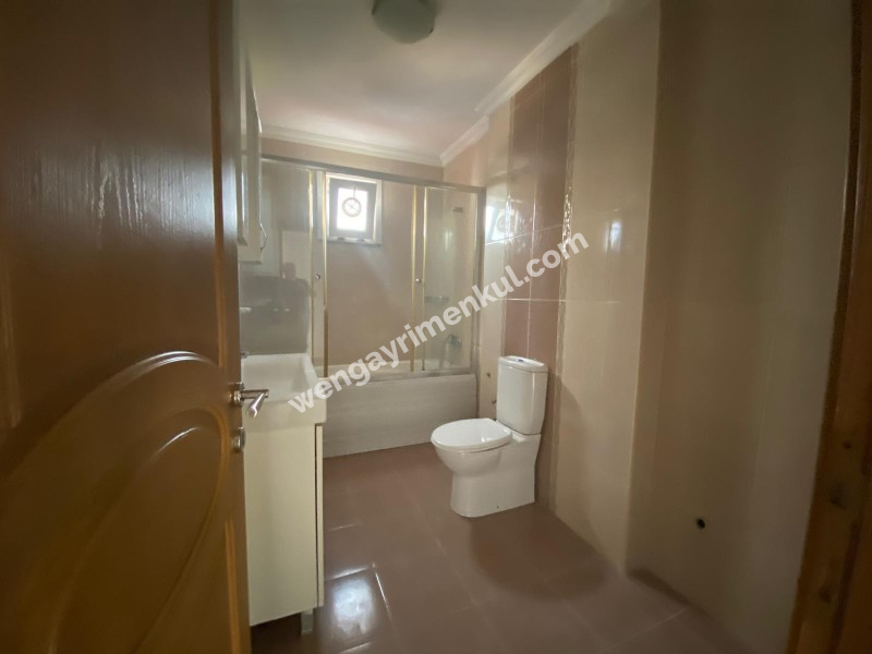 ATALAR MH.,3 + 1, 100 M², GENÇ BİNA, BAKIMLI, BOYALI