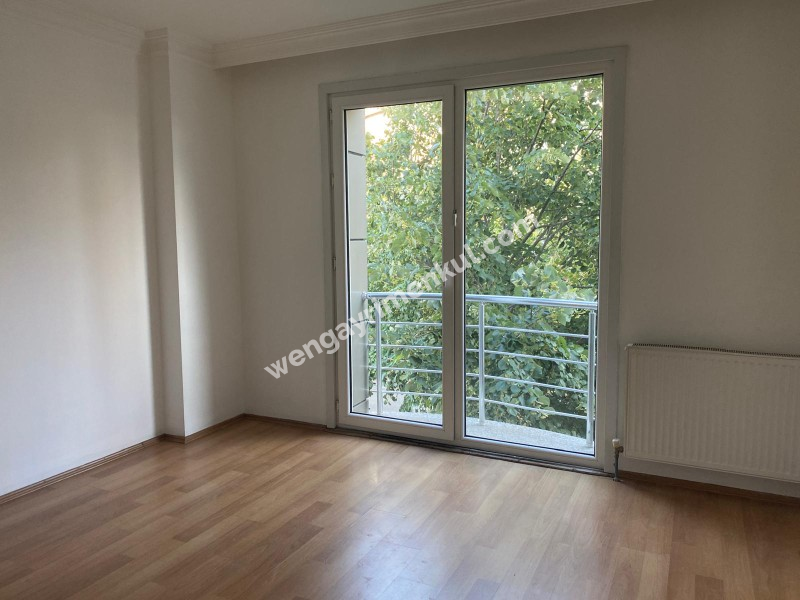 ATALAR MH.,3 + 1, 100 M², GENÇ BİNA, BAKIMLI, BOYALI
