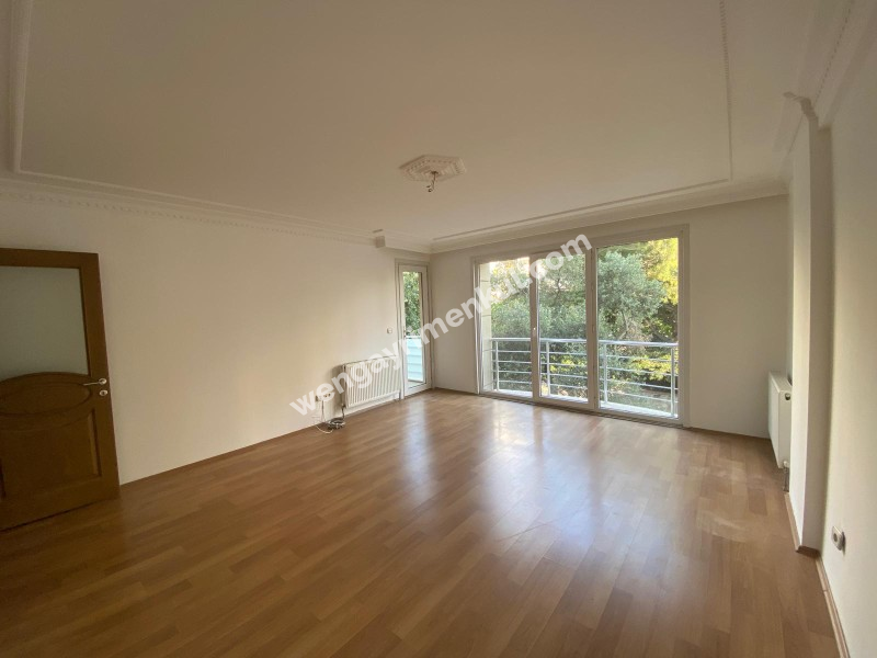 ATALAR MH.,3 + 1, 100 M², GENÇ BİNA, BAKIMLI, BOYALI