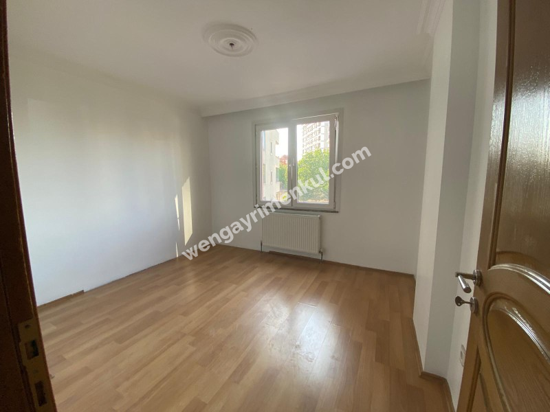 ATALAR MH.,3 + 1, 100 M², GENÇ BİNA, BAKIMLI, BOYALI