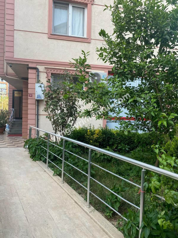 ATALAR MH.,3 + 1, 100 M², GENÇ BİNA, BAKIMLI, BOYALI