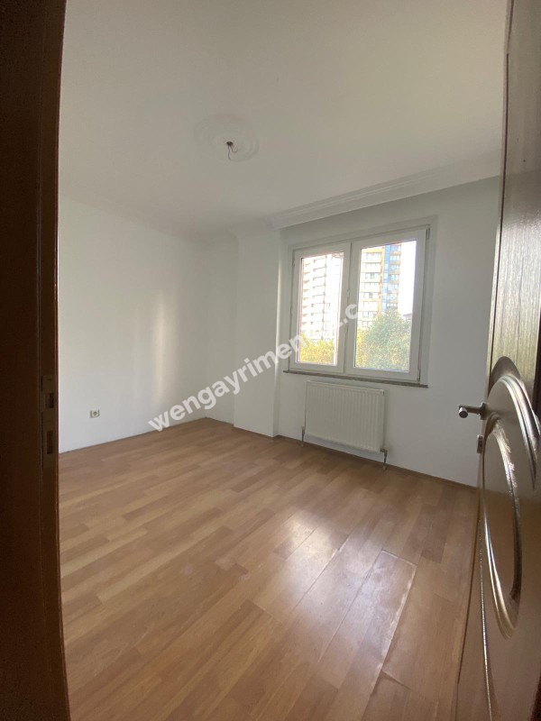 ATALAR MH.,3 + 1, 100 M², GENÇ BİNA, BAKIMLI, BOYALI