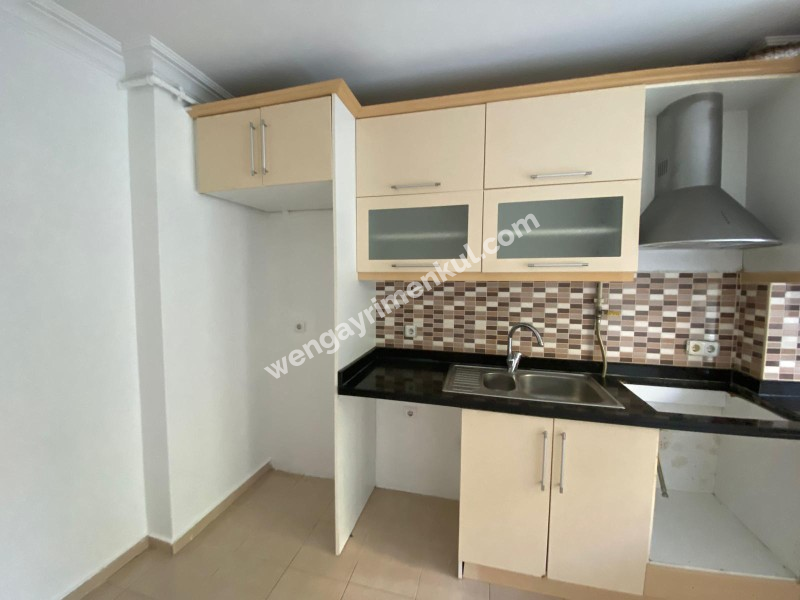 ATALAR MH.,3 + 1, 100 M², GENÇ BİNA, BAKIMLI, BOYALI