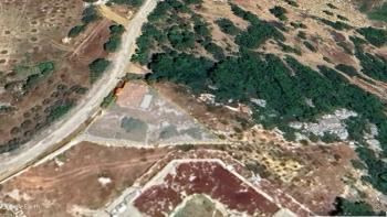 BURDUR BUCAK KIZILSEKİ – DOĞAYLA İÇ İÇE SATILIK KERPİÇ EV VE TARLA