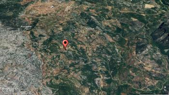 BURDUR BUCAK KIZILSEKİ – DOĞAYLA İÇ İÇE SATILIK KERPİÇ EV VE TARLA