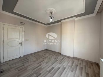 ALYANS'TAN TEK BLOK GENİŞ OTURUMLU TAKASA AÇIK ACİL SATILIK 3+1