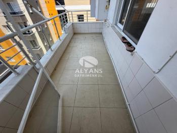ALYANS'TAN TEK BLOK GENİŞ OTURUMLU TAKASA AÇIK ACİL SATILIK 3+1