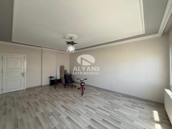 ALYANS'TAN TEK BLOK GENİŞ OTURUMLU TAKASA AÇIK ACİL SATILIK 3+1