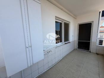 ALYANS'TAN TEK BLOK GENİŞ OTURUMLU TAKASA AÇIK ACİL SATILIK 3+1