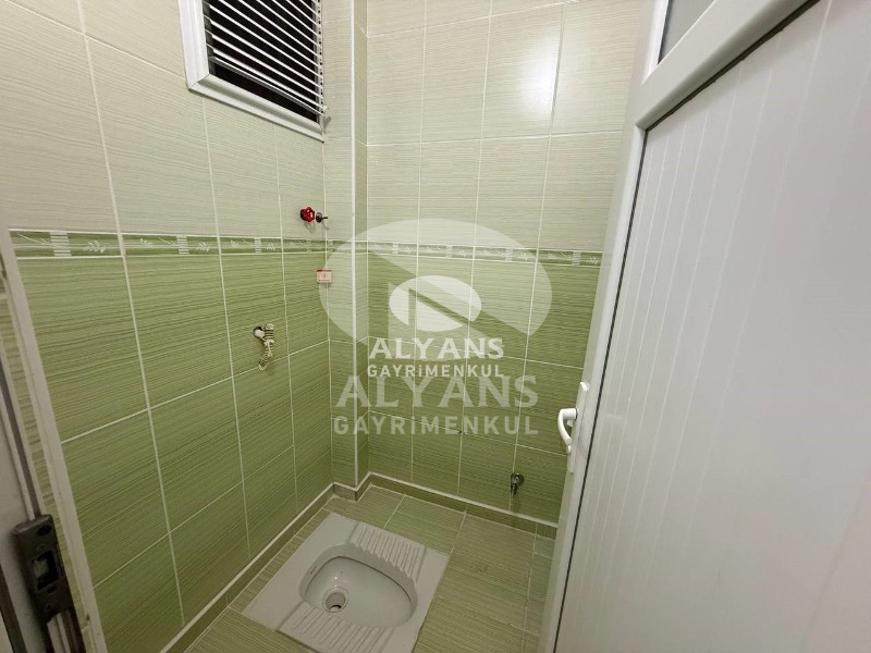 ALYANS'TAN TEK BLOK GENİŞ OTURUMLU TAKASA AÇIK ACİL SATILIK 3+1