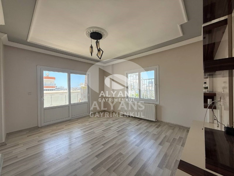 ALYANS'TAN TEK BLOK GENİŞ OTURUMLU TAKASA AÇIK ACİL SATILIK 3+1