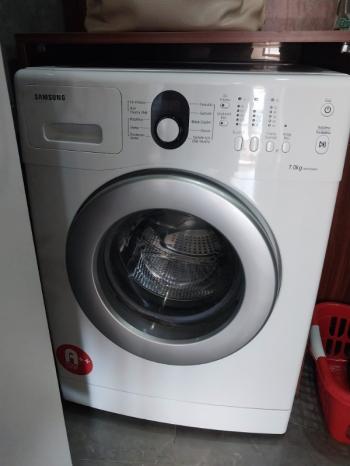 Halide Edip 'te Asansörlü Binada Eşyalı Kiralık 1+1 Daire