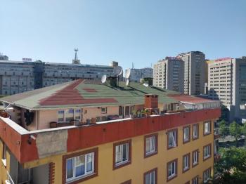 Halide Edip 'te Asansörlü Binada Eşyalı Kiralık 1+1 Daire