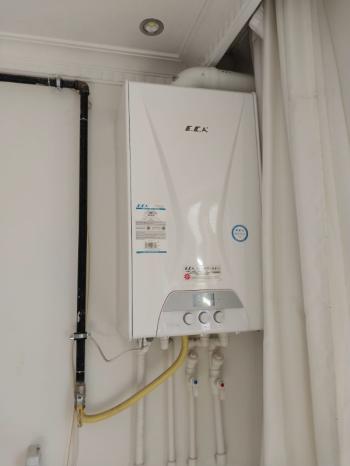 Halide Edip 'te Asansörlü Binada Eşyalı Kiralık 1+1 Daire