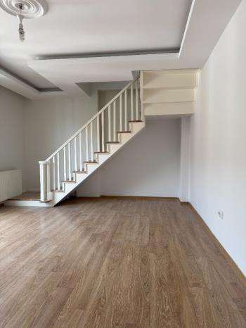 BOŞ DAİRE METRO KÜÇÜKYALI ALTINTEPE HİLLTOWN KÖŞE BİNA VE DAİRE