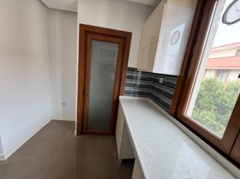 BOŞ DAİRE METRO KÜÇÜKYALI ALTINTEPE HİLLTOWN KÖŞE BİNA VE DAİRE