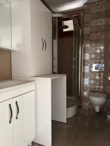 BOŞ DAİRE METRO KÜÇÜKYALI ALTINTEPE HİLLTOWN KÖŞE BİNA VE DAİRE