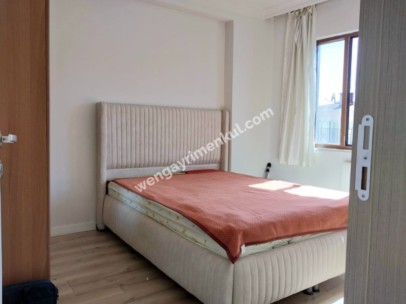 Halide Edip 'te Asansörlü Binada Eşyalı Kiralık 1+1 Daire