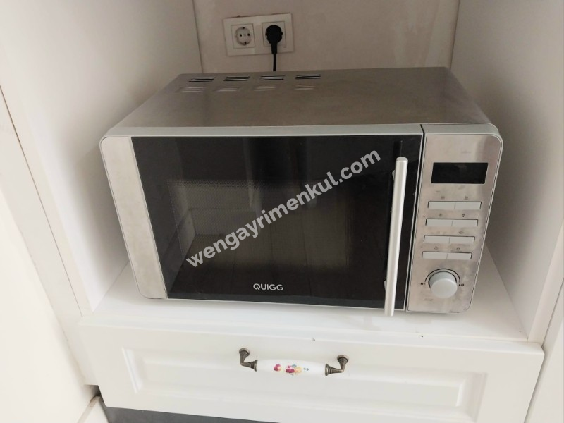 Halide Edip 'te Asansörlü Binada Eşyalı Kiralık 1+1 Daire