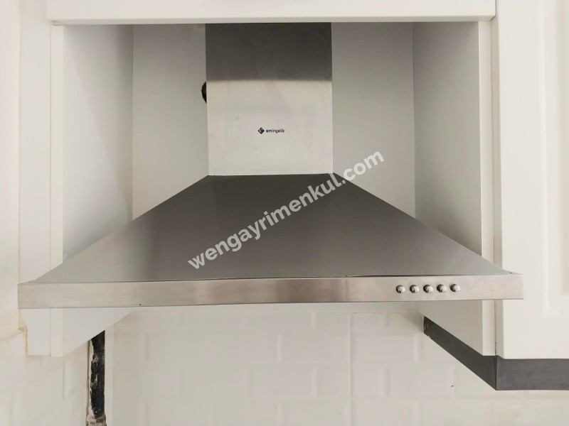 Halide Edip 'te Asansörlü Binada Eşyalı Kiralık 1+1 Daire